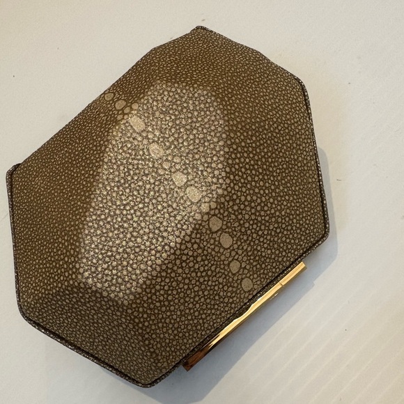 Herve Léger Rare, Multi-faceted Gold leather Minaudiere clutch - Picture 2 of 12